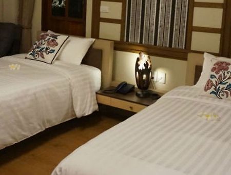 Maeping Mango Riverside Resort 캄팽 펫 외부 사진