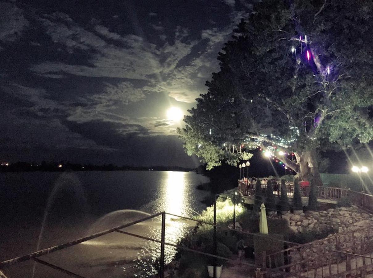 Maeping Mango Riverside Resort 캄팽 펫 외부 사진