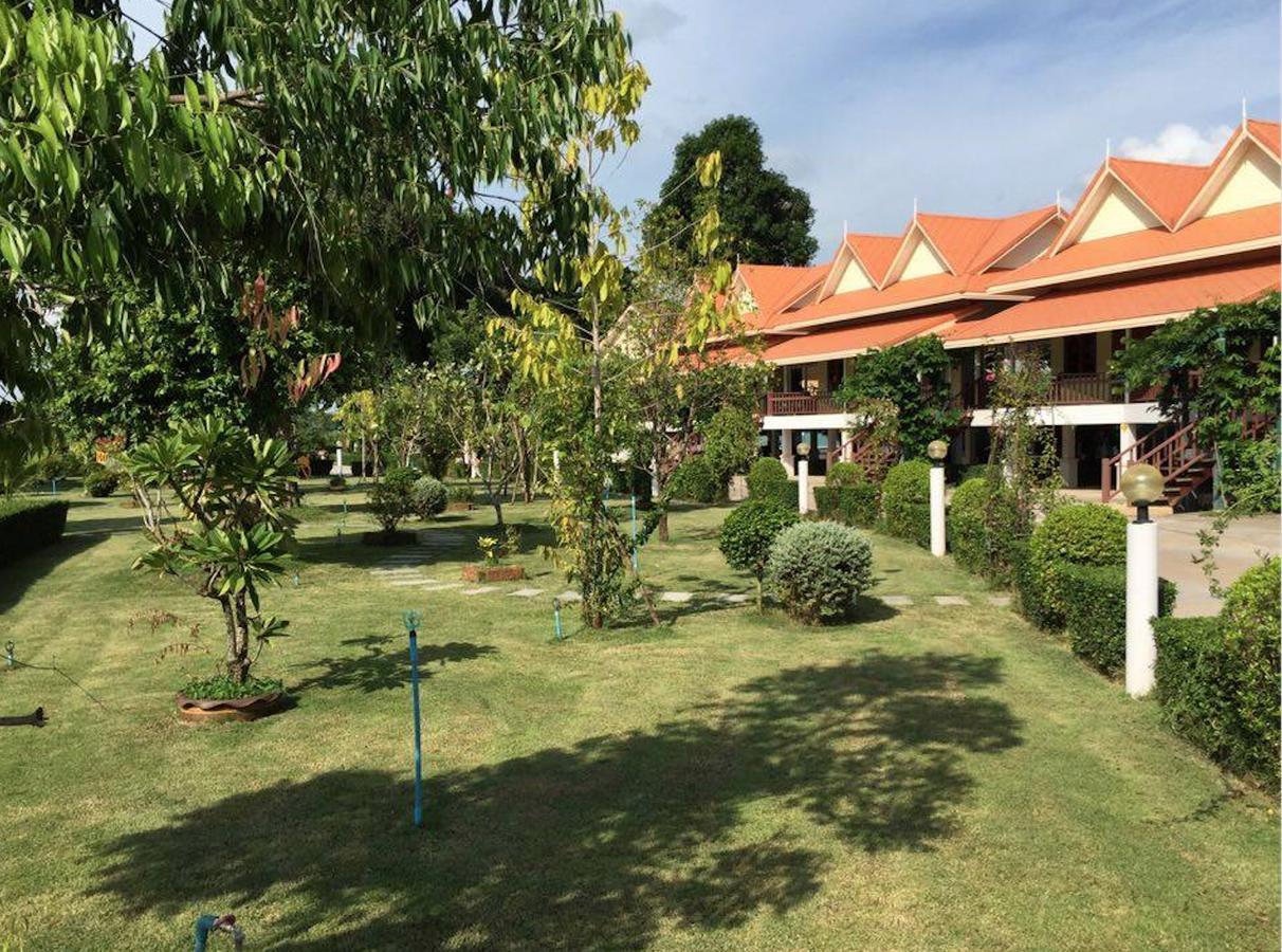 Maeping Mango Riverside Resort 캄팽 펫 외부 사진