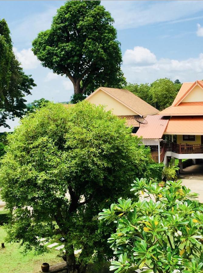 Maeping Mango Riverside Resort 캄팽 펫 외부 사진